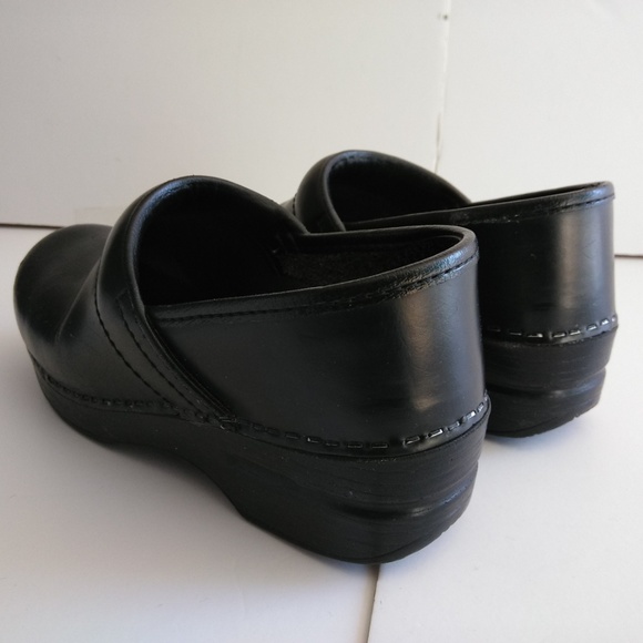 Dansko Classic Clogs 36 Black - Picture 4 of 14
